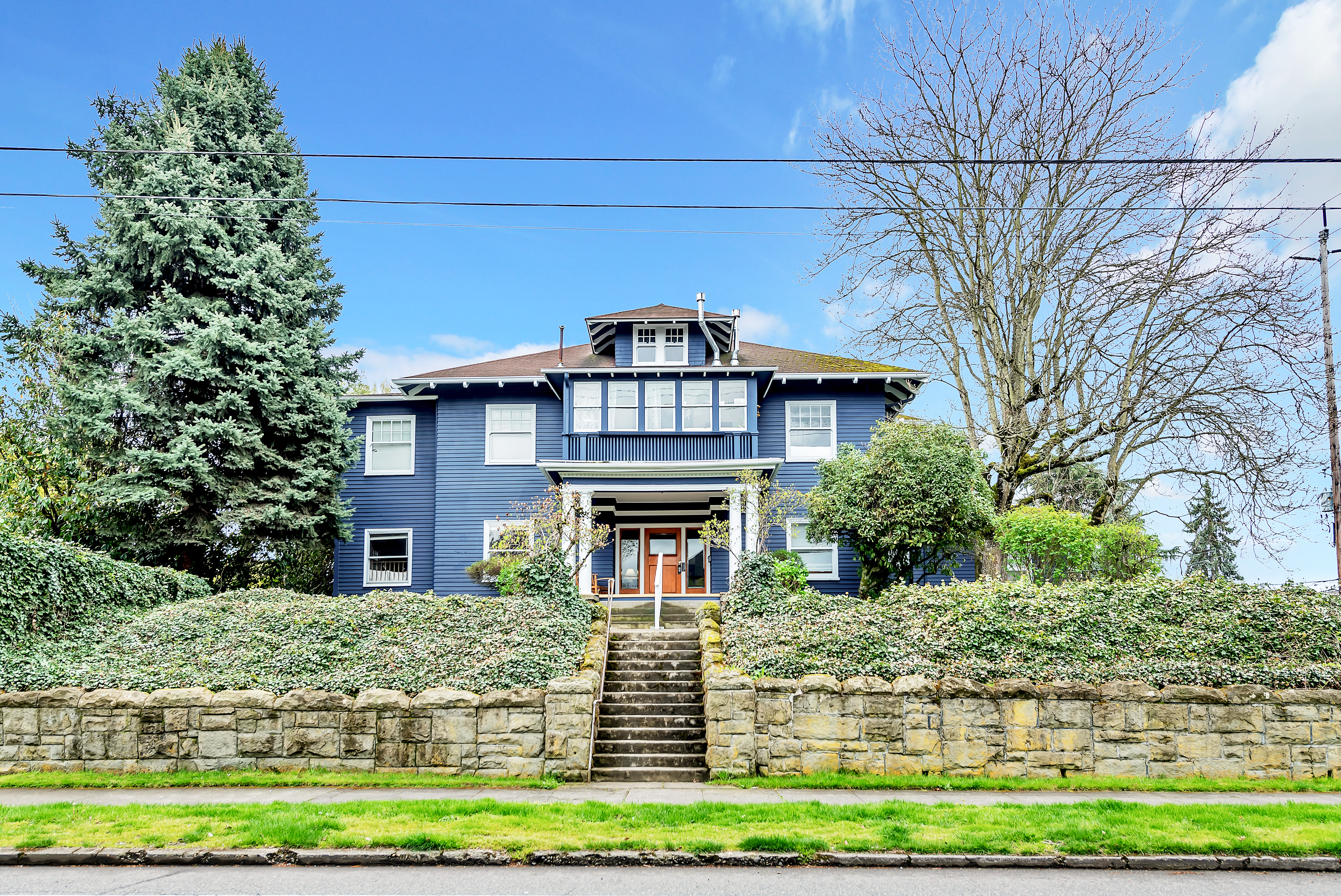 Sold! 6 Units in Portland, OR | Sullivan Apartments